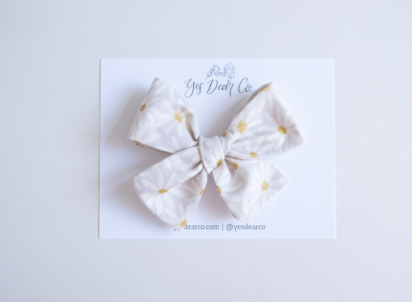 Grey Daisies | Large Pinwheel
